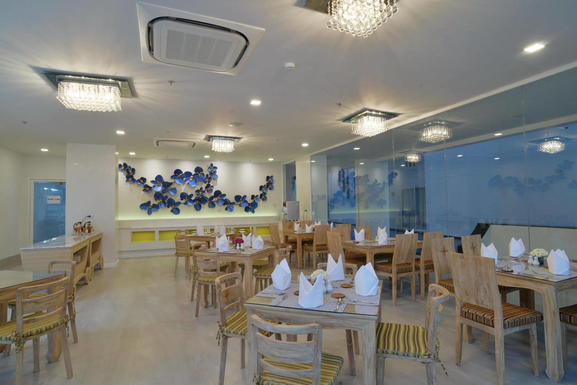 Baisirimaya Hotel Chiang Mai Buitenkant foto