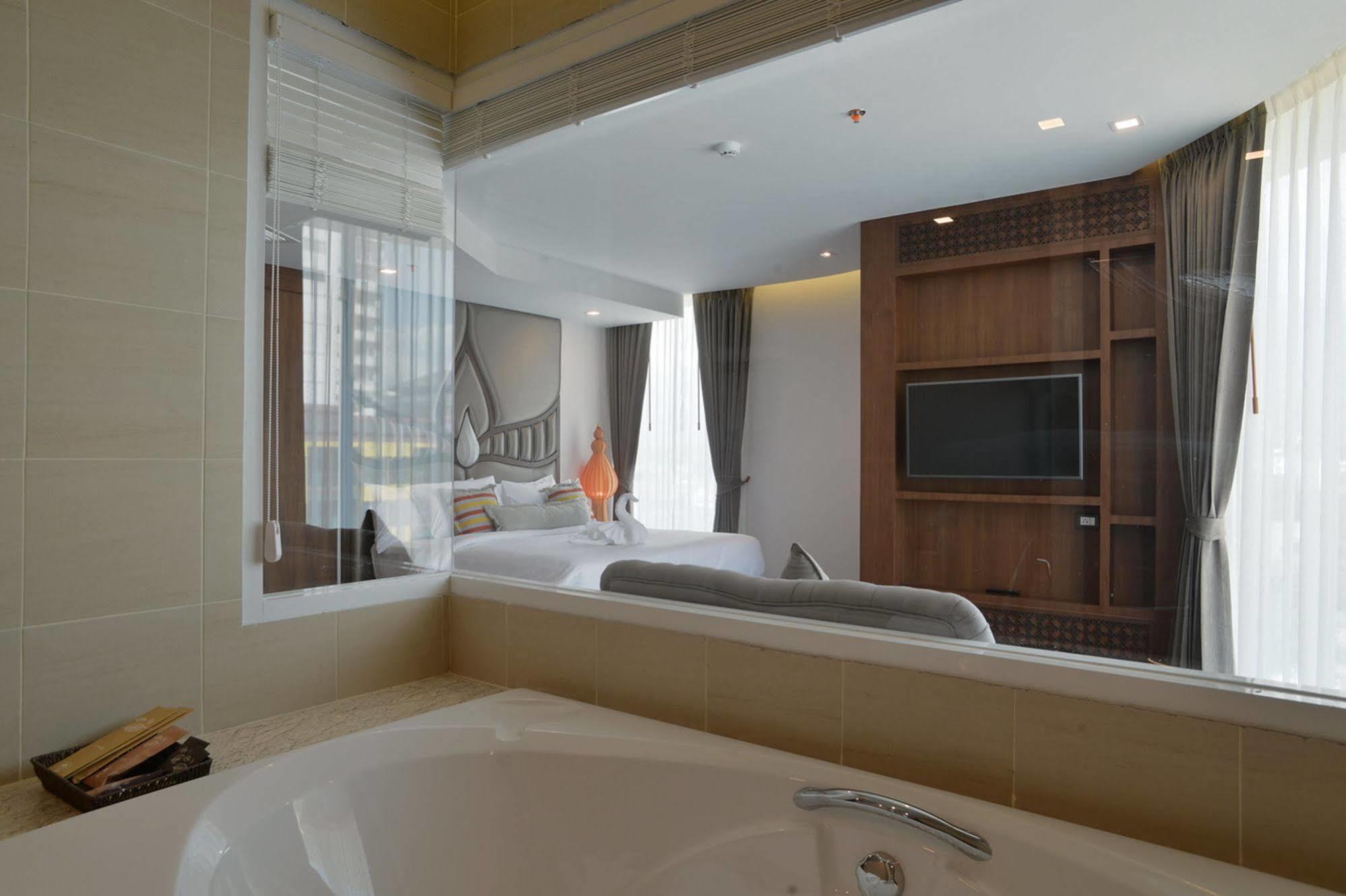 Baisirimaya Hotel Chiang Mai Buitenkant foto