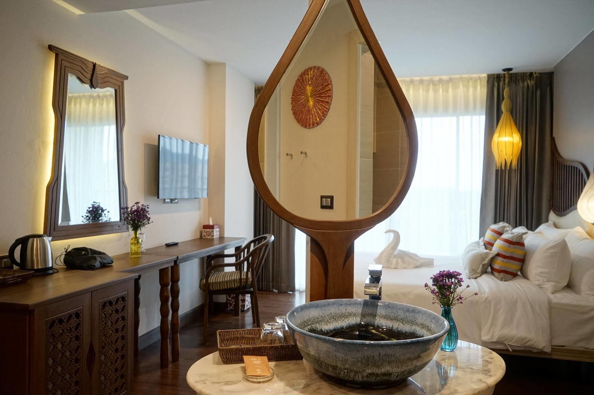 Baisirimaya Hotel Chiang Mai Buitenkant foto