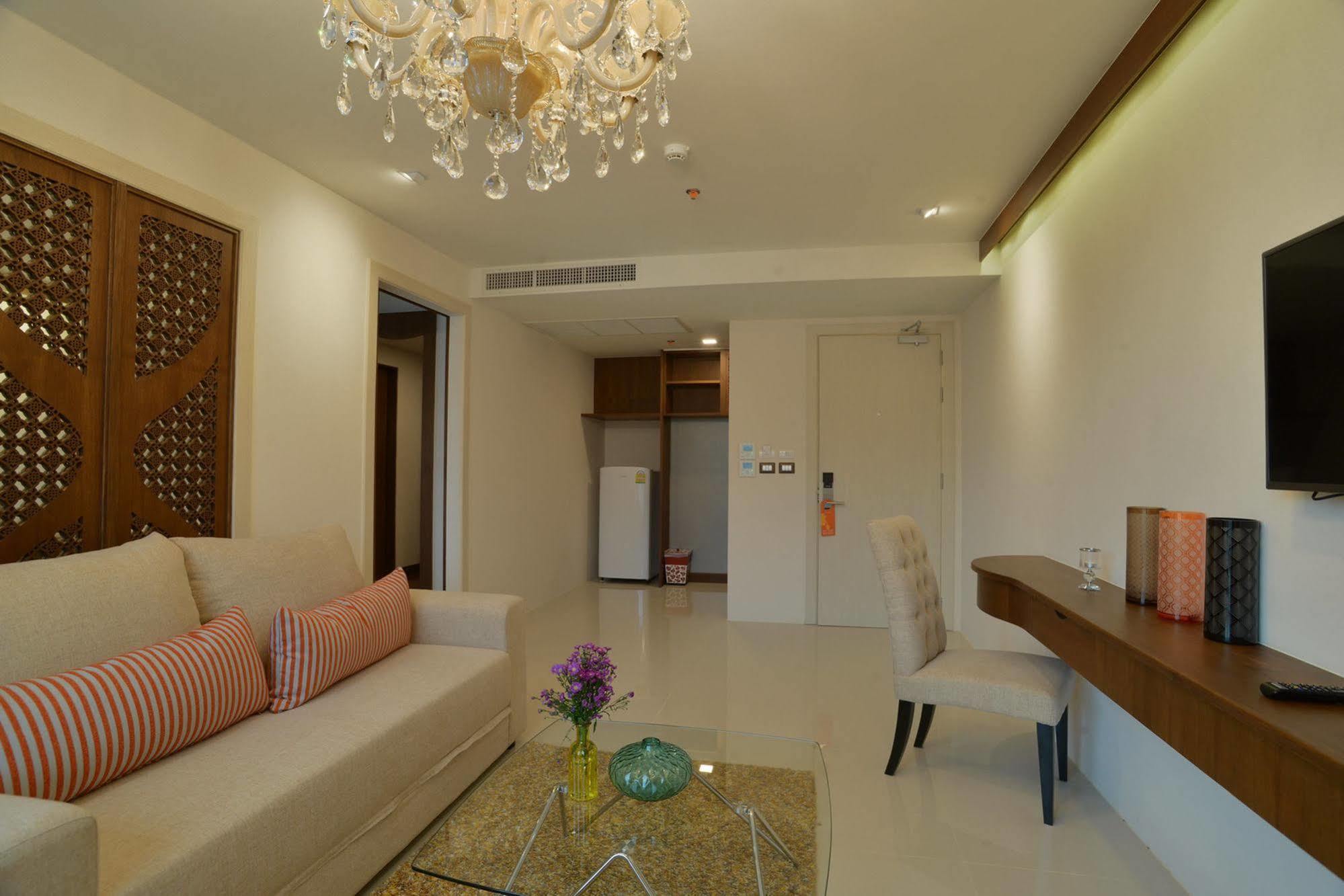 Baisirimaya Hotel Chiang Mai Buitenkant foto