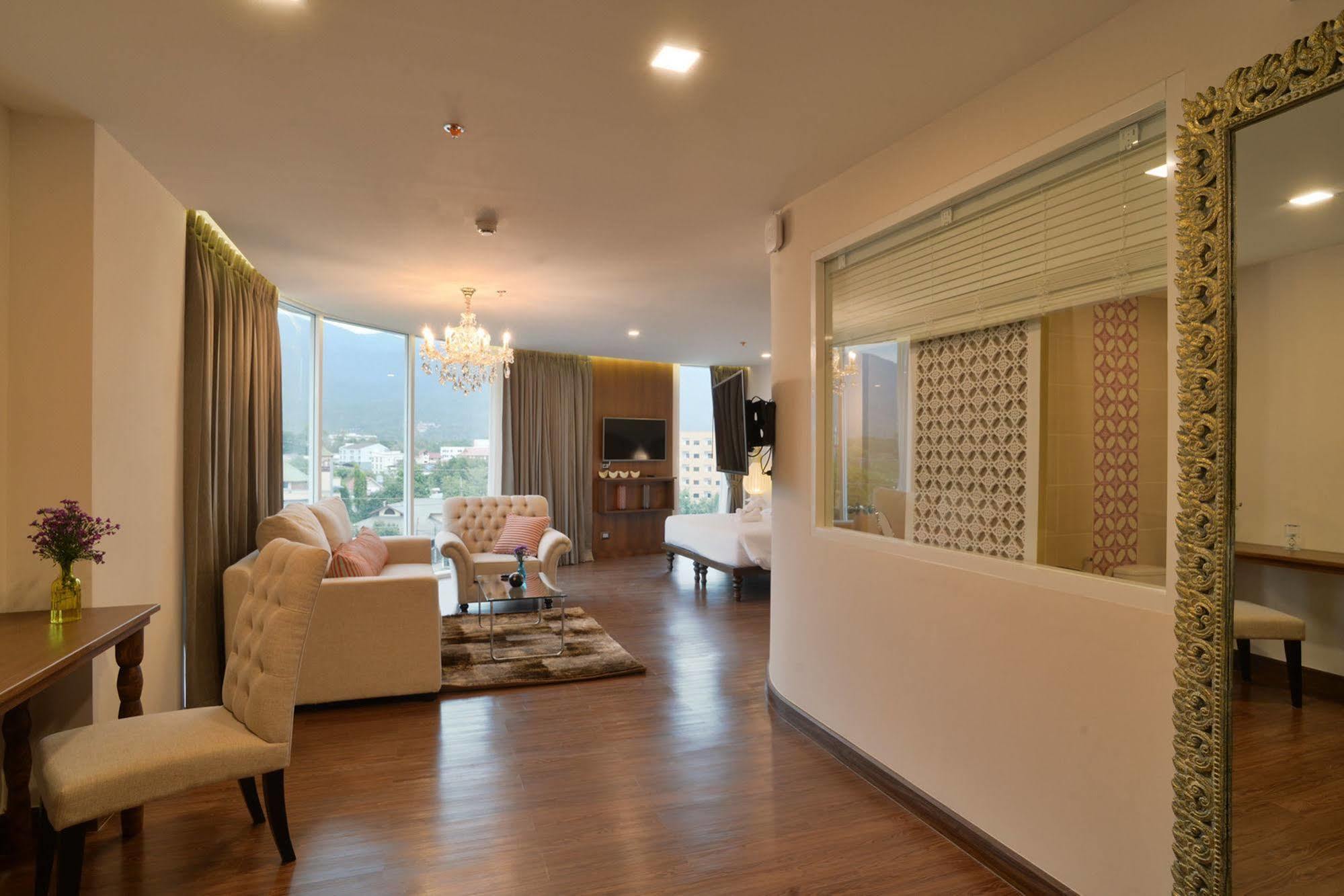 Baisirimaya Hotel Chiang Mai Buitenkant foto
