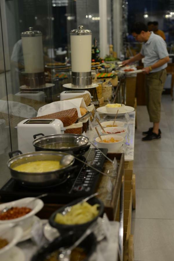 Baisirimaya Hotel Chiang Mai Buitenkant foto